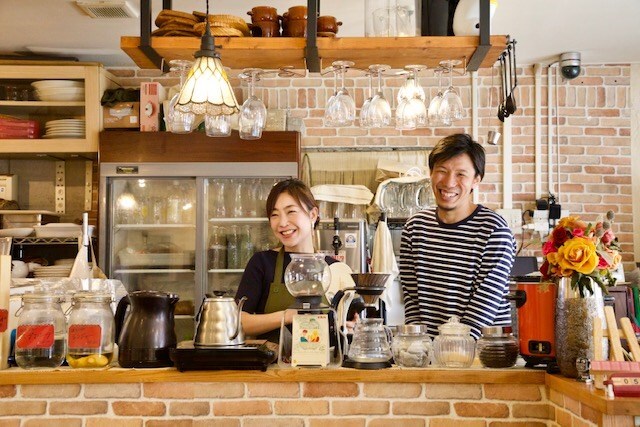 写真：青木さん夫妻