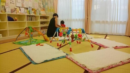 写真：赤ちゃん専用にした畳のスペース