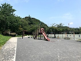 写真：アザリエ学校前公園の様子