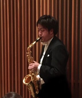 写真：サックスの演奏