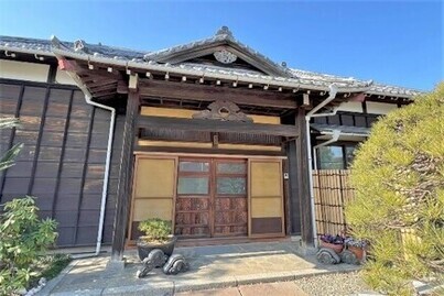 写真：鈴木家住宅主屋　東面外観