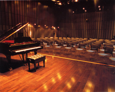 写真：逗子文化プラザホール4