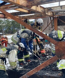 火災現場での捜索活動