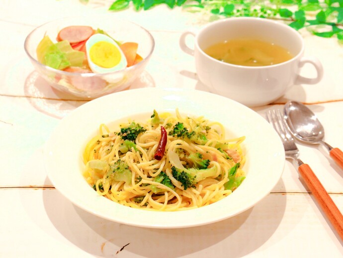楽エコブロッコリースパゲッティー&余熱ゆで卵入り段取りホットサラダ&野菜のコンソメスープ