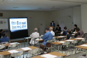 写真:議会報告会3