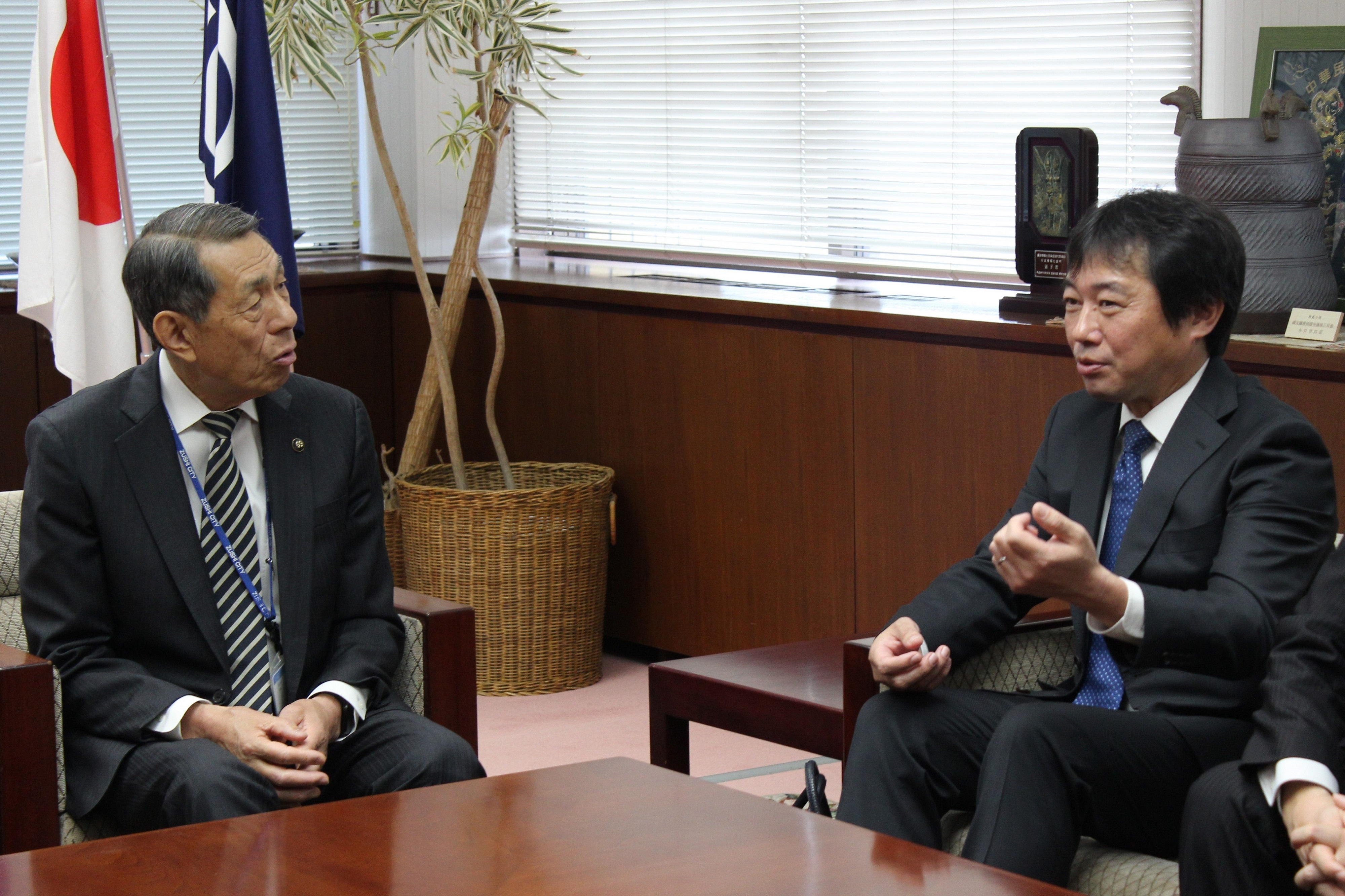 写真：市長及び鈴木社長様