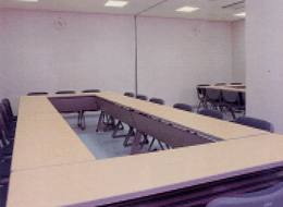 写真：第2・第3（右奥）会議室
