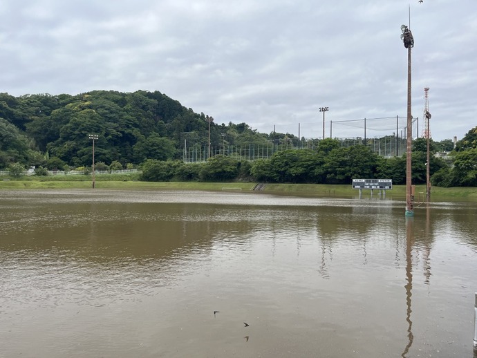 400mトラック冠水